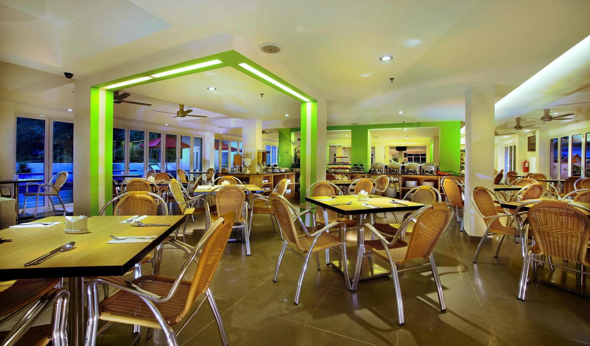 Favehotel Cenang Beach Langkawi Eksteriør billede